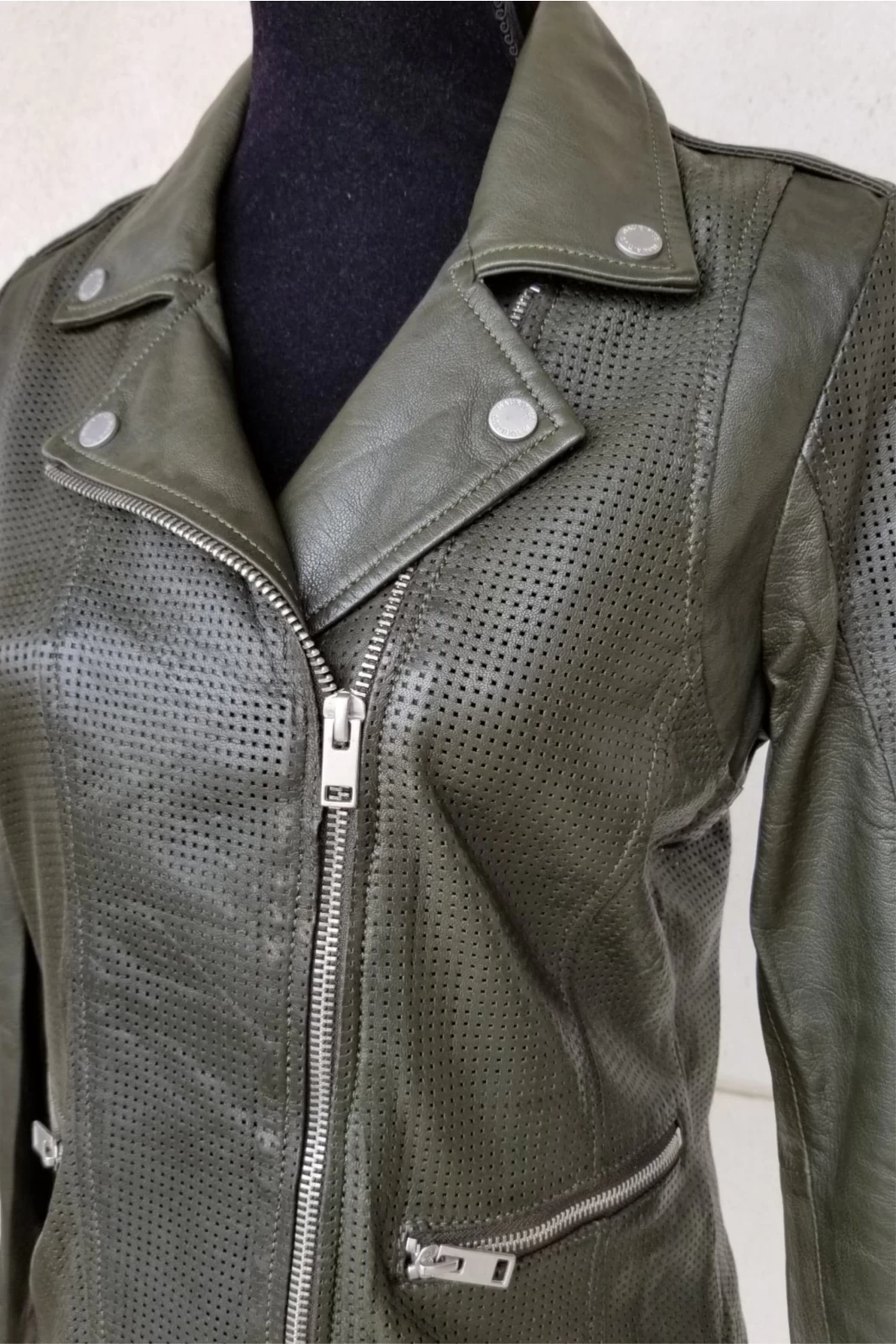 Freepy Jacket 2 Freepy Jacket - Image 2