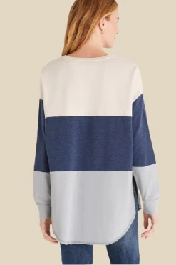 Colour Block Weekender -Women Clothing Store PRODUCTIMAGEcopy6 10 07fd7e6a 0c7f 438a b00a e443aab5070d